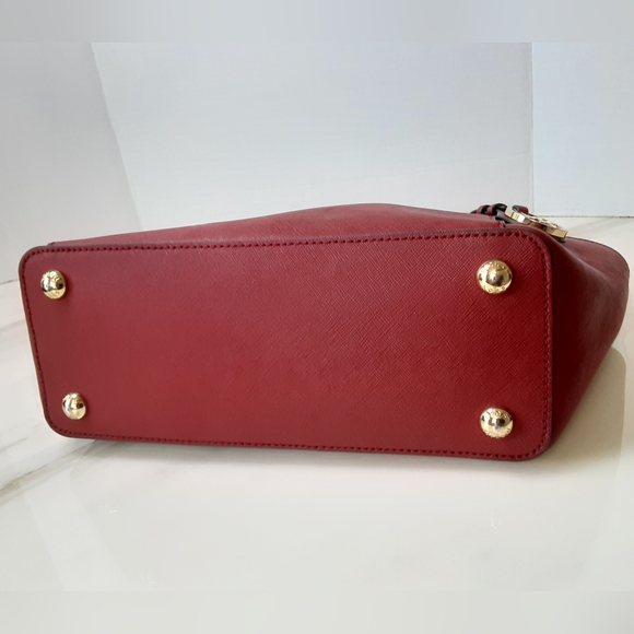 MICHALE KORS Red Jet Set Saffiano Leather Medium Tote - Picture 7 of 14